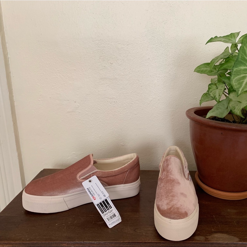 Blush Velvet Slip-on Platform Supergas